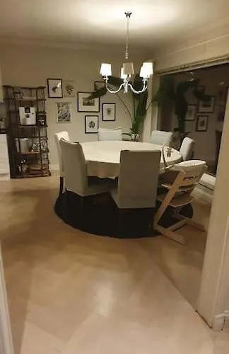 Stor Enebolig Med Oppvarmet Basseng * Kristiansand